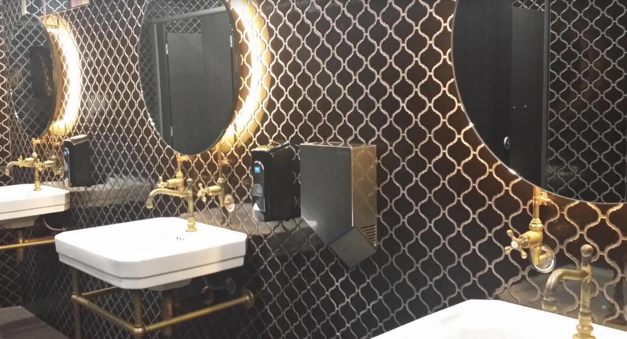 幸运酒店 纽卡斯尔 外观 照片